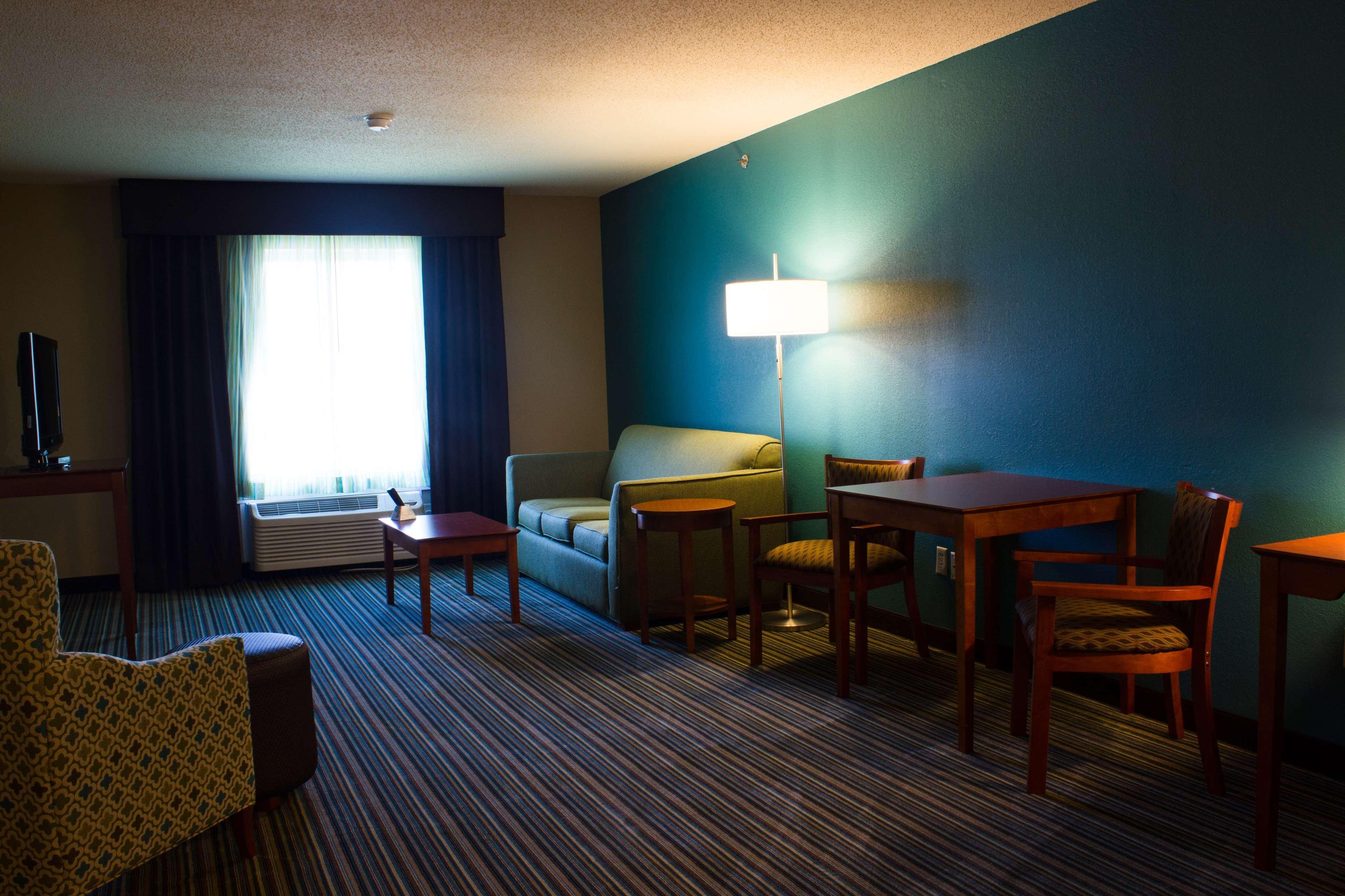 Best Western Plus Menomonie Inn & Suites Buitenkant foto